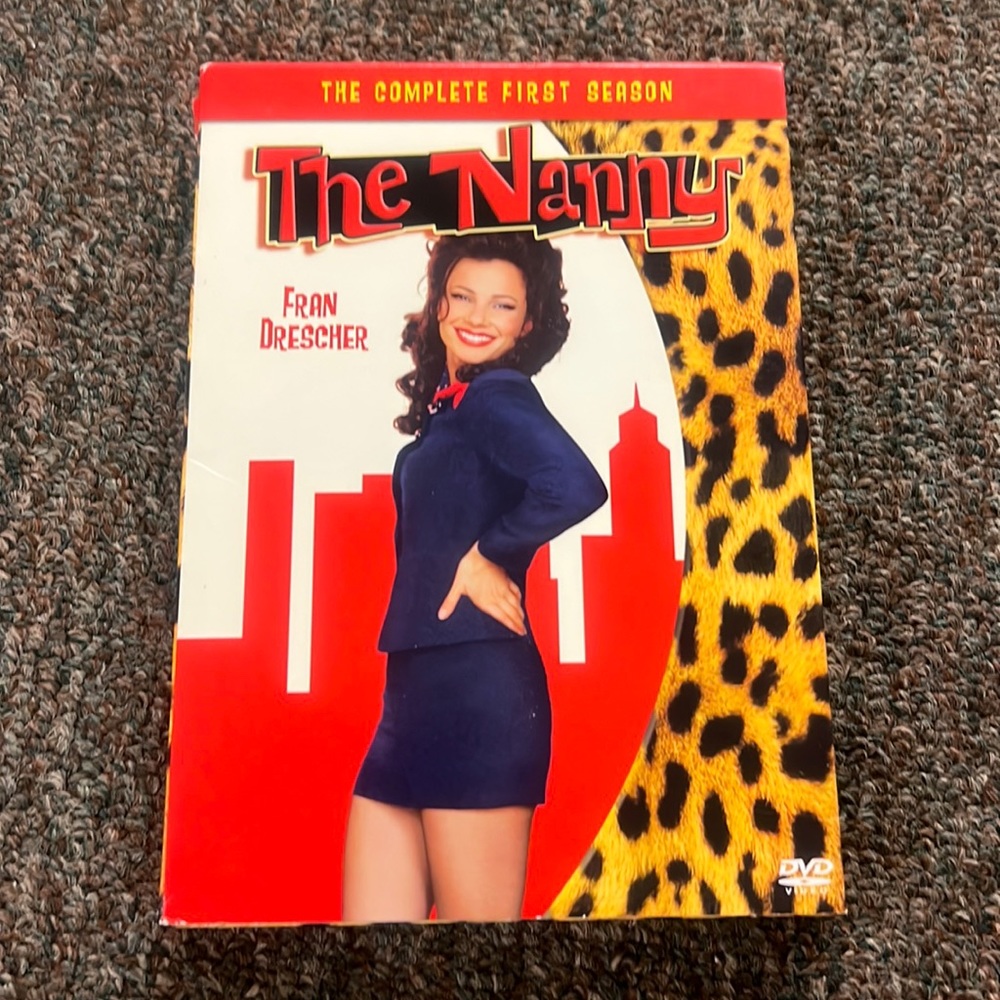 The nanny the complete first season 3 disc set 22 episodes dvd. Good as new